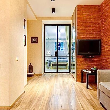 Very Center Of The Old City-Stylish Apartment تبليسي المظهر الخارجي الصورة