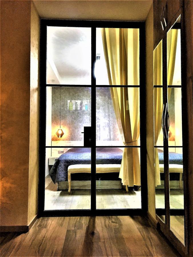 Very Center Of The Old City-Stylish Apartment تبليسي المظهر الخارجي الصورة