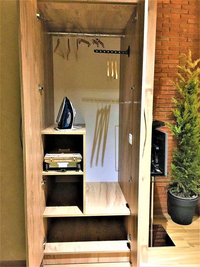 Very Center Of The Old City-Stylish Apartment تبليسي المظهر الخارجي الصورة