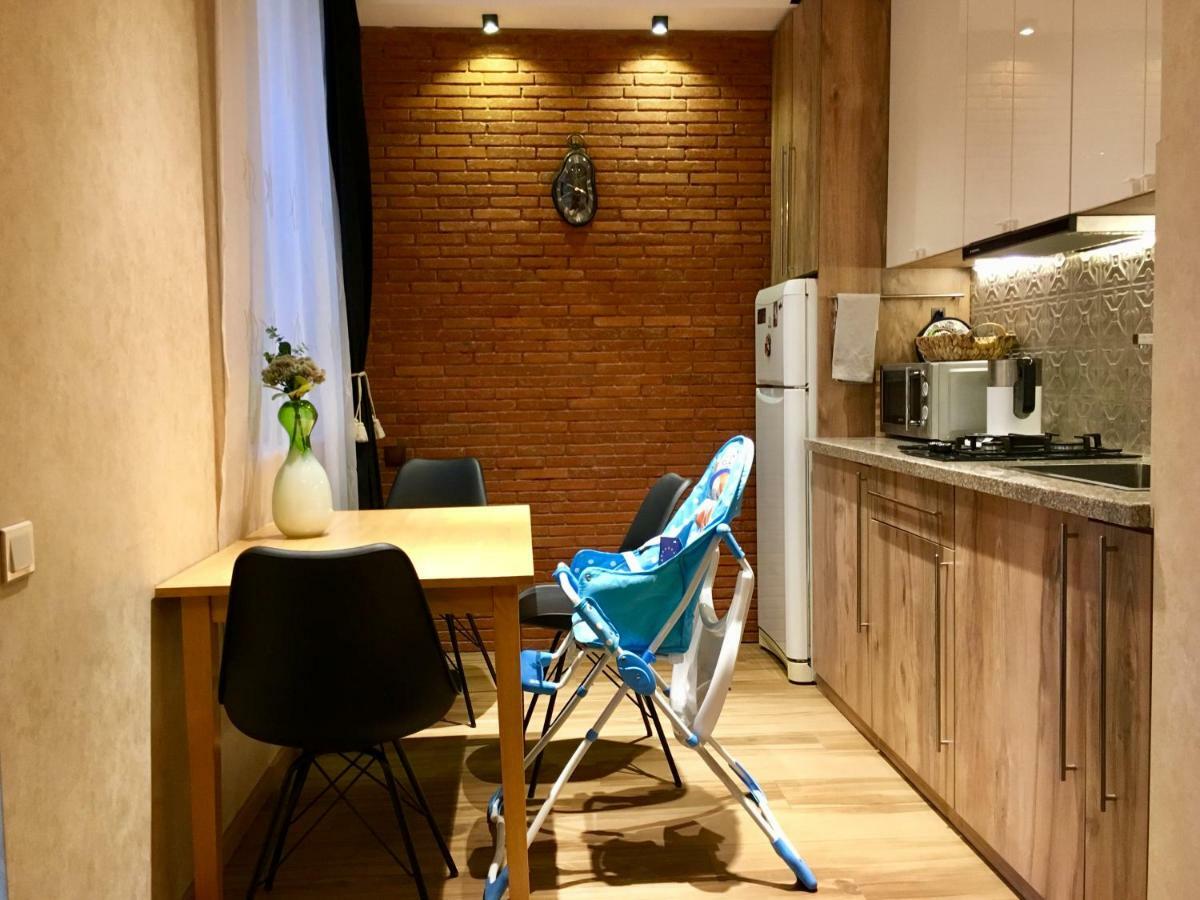 Very Center Of The Old City-Stylish Apartment تبليسي المظهر الخارجي الصورة